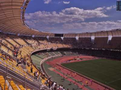 In uno stadio nuovissimo...